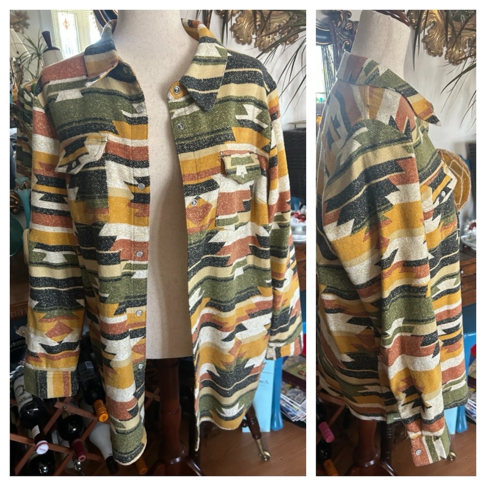 Camouflage Aztec Shacket - Picture 16 of 16